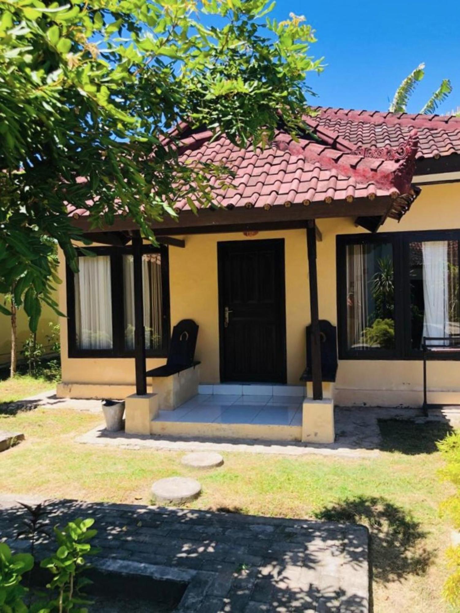 Gguesthouse Kuta  Extérieur photo
