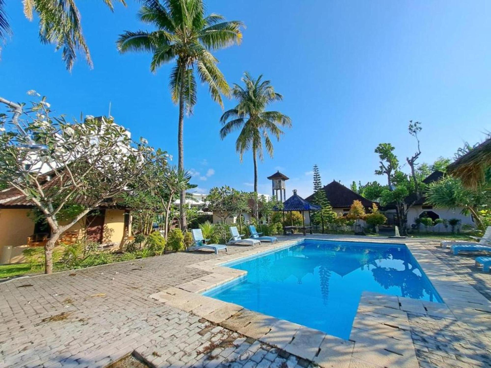 Gguesthouse Kuta  Extérieur photo